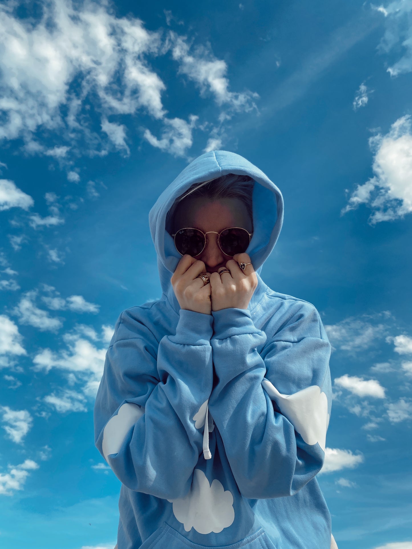 NUBE ☁ HOODIE